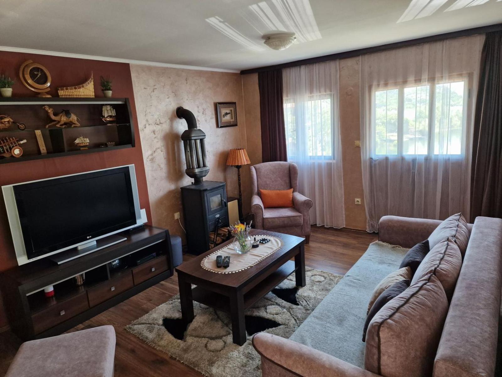 Lakeside Oasis Home Karuc מראה חיצוני תמונה
