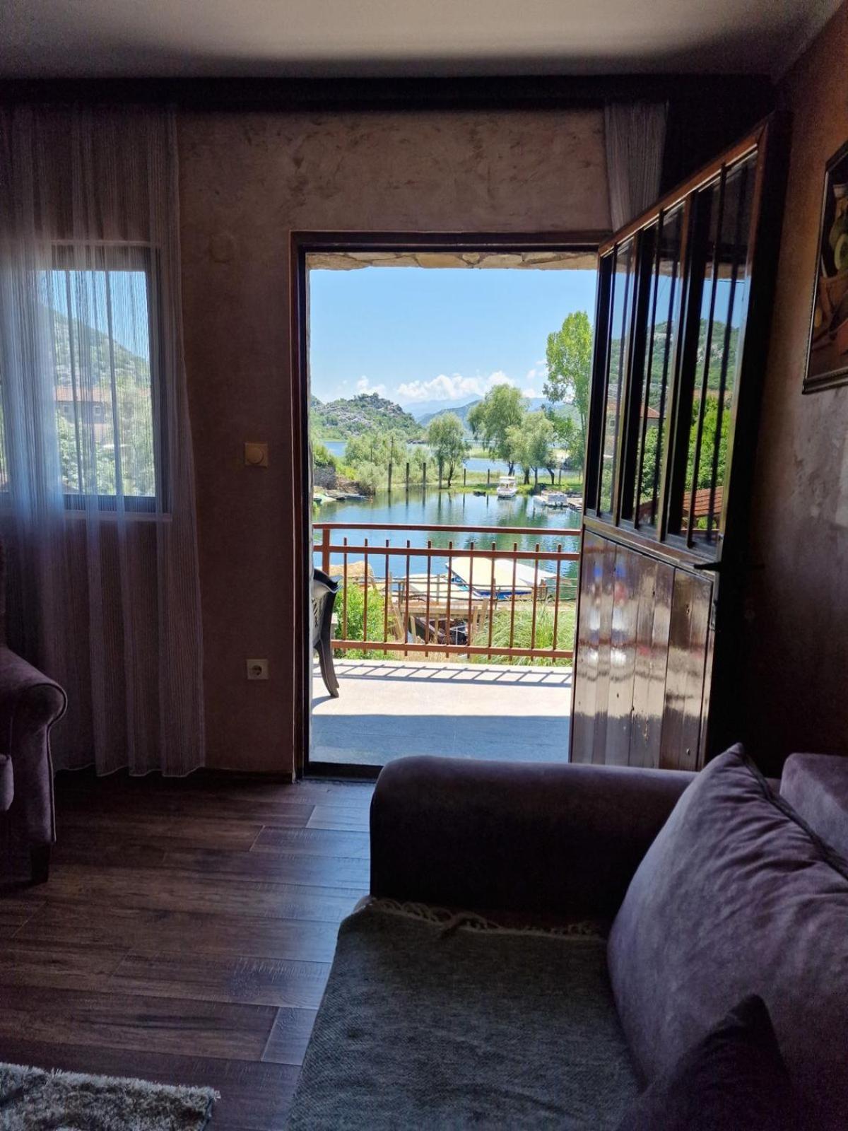 Lakeside Oasis Home Karuc מראה חיצוני תמונה